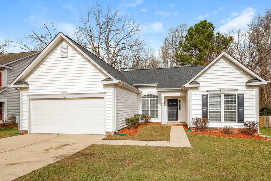 Primary Photo - 7411 Claiborne Woods Rd