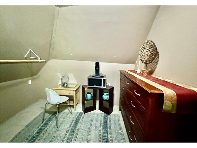 Building Photo - 1464 W Minnehaha Ave