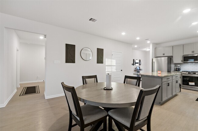 Building Photo - 10918 Amador Peak Dr