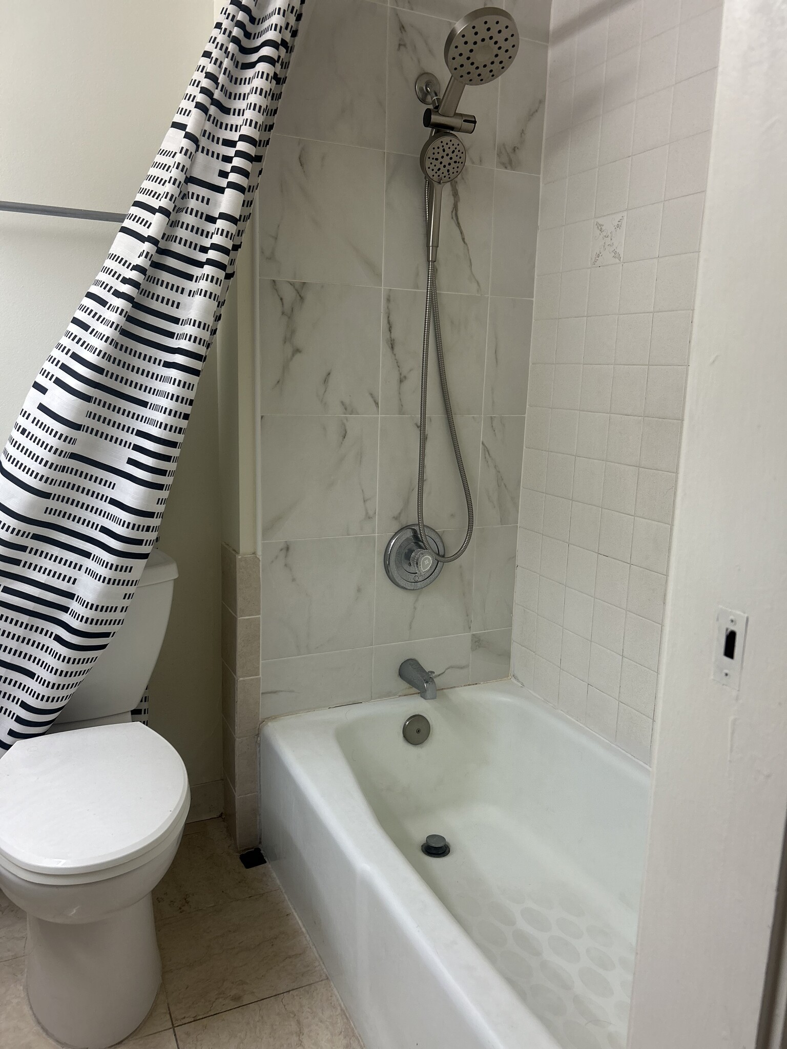 Tub - 1560 Kanunu St