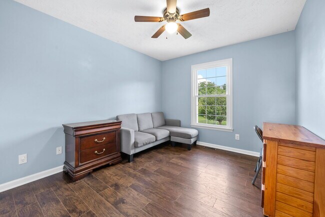 Building Photo - 1307 Chucker Dr