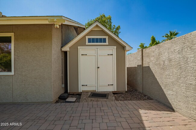 Building Photo - 3748 E Gable Ave