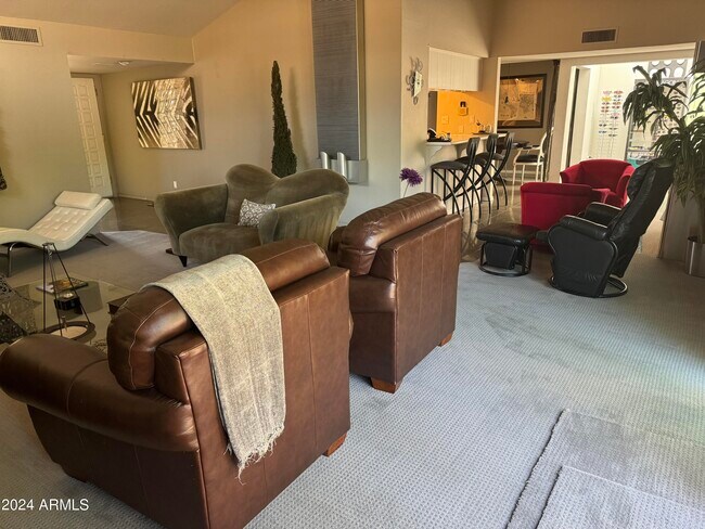 Building Photo - 7908 E Solano Dr