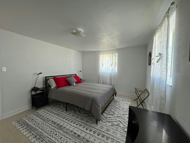 Building Photo - 6915 Dimarco Rd