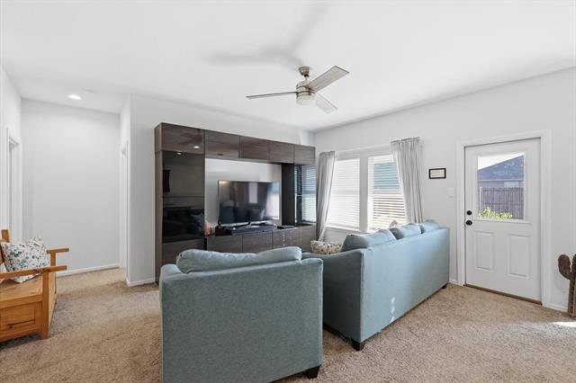 Building Photo - 10431 Ft Cibolo Trl