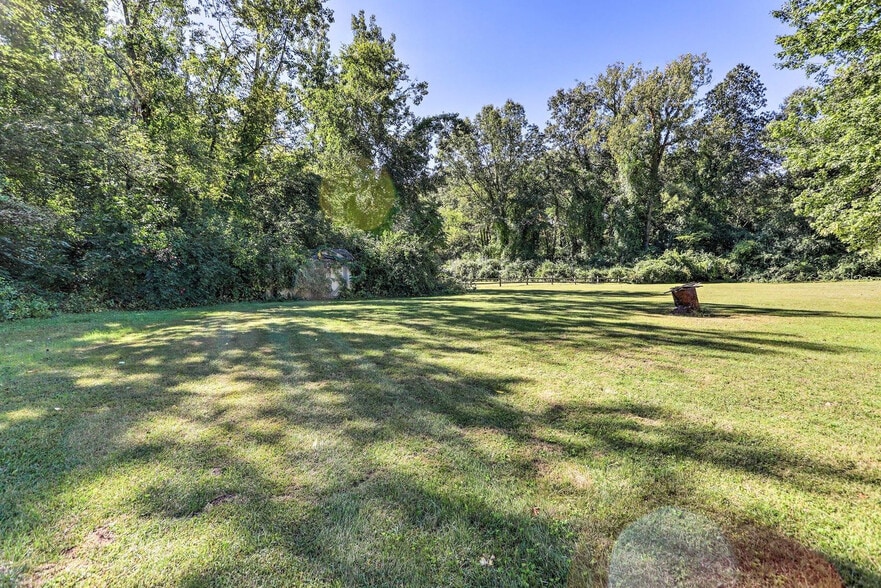 Building Photo - 6851 Nebraska Ave