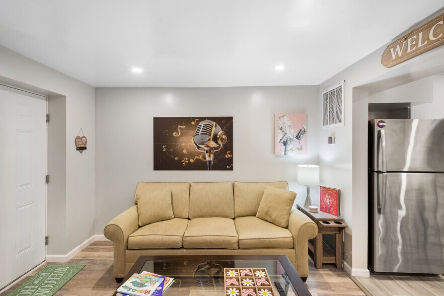 Building Photo - 3409 McGavock Pike