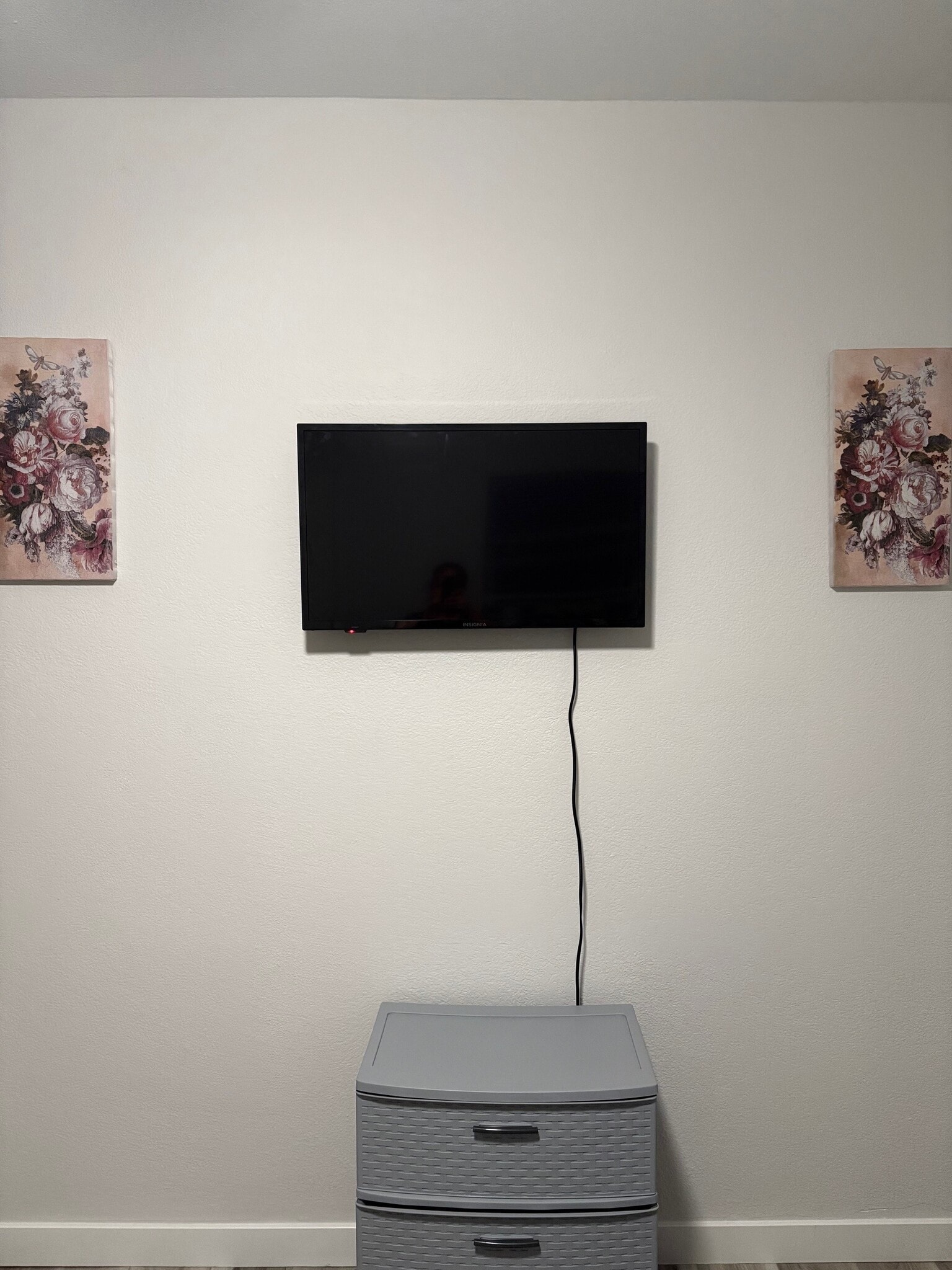 Building Photo - 28409 Victoria Rd