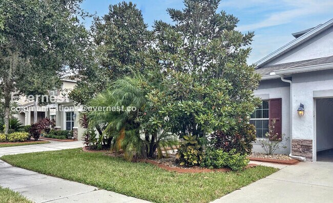 Building Photo - SPECIAL PROMOTION / Modern 4-Bedroom Home with Attached Garage / Pet-Friendly / Vouchers Accepted...