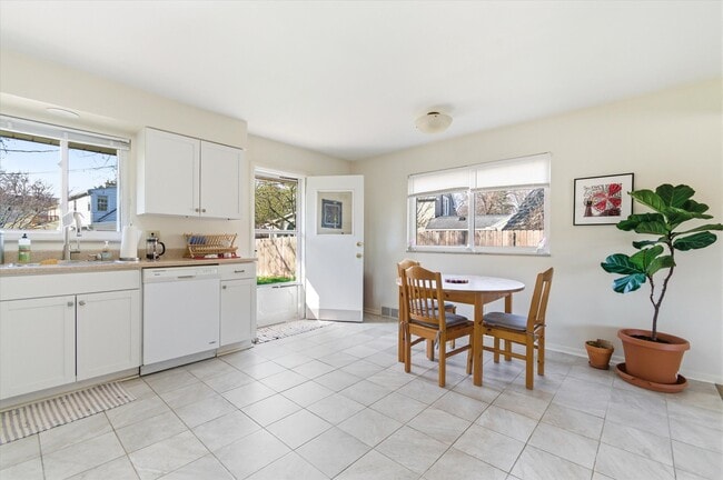 Building Photo - 2220 E Stadium Blvd