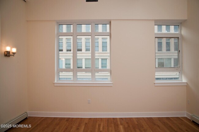 Building Photo - 550 Cookman Ave