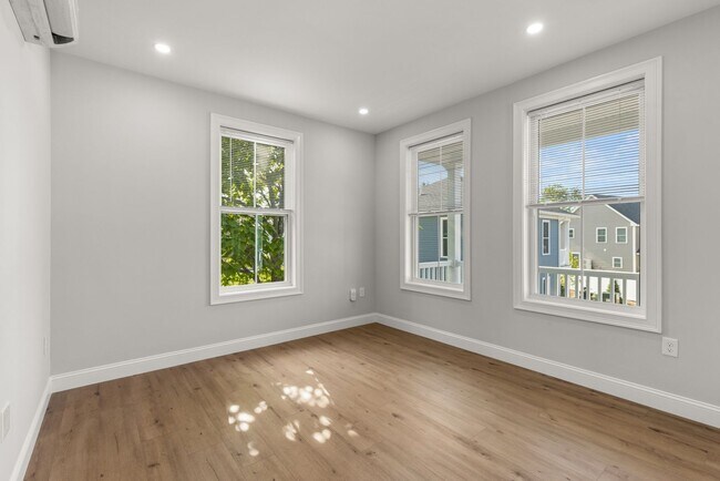 Building Photo - Ember Drive