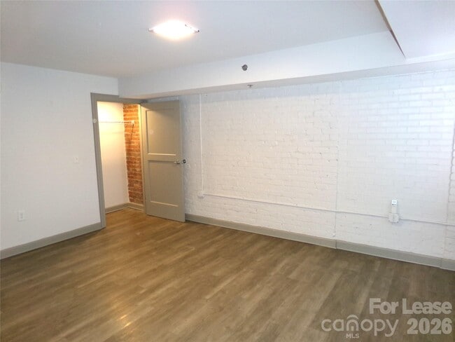 Building Photo - 197 N 2nd St