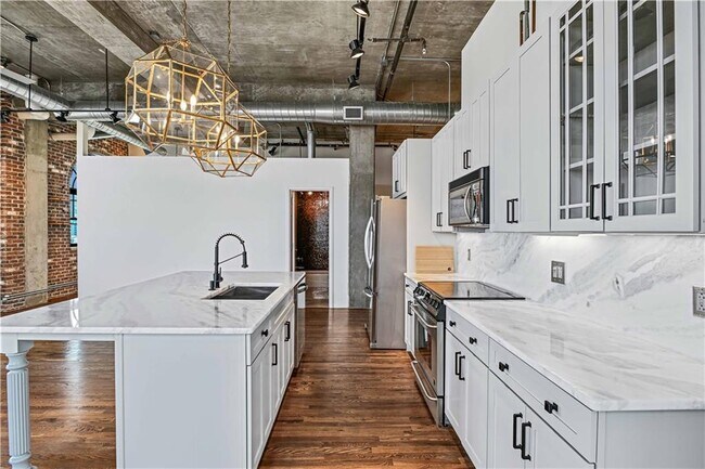 Building Photo - 3180 Mathieson Dr NE