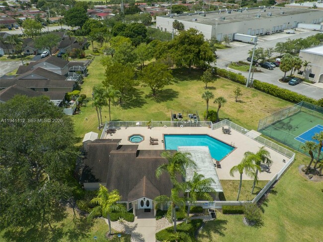 Building Photo - 1248 W Lakes Dr