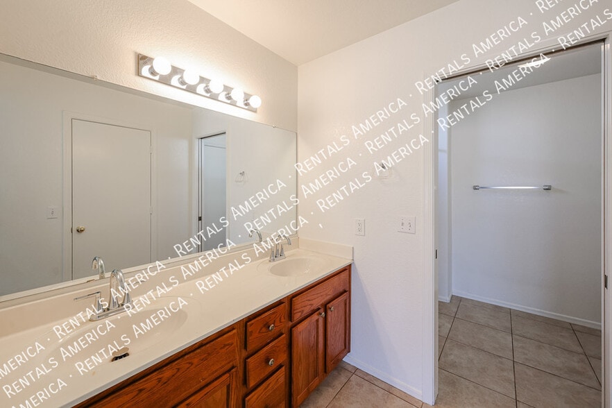 Building Photo - 6524 N 90th Dr