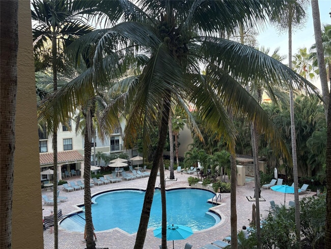 Building Photo - 780 S Sapodilla Ave