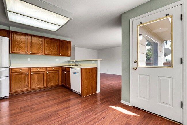 Building Photo - $2,650.00 - 4 Bedrooms, 2.5 Bathrooms, Sin...