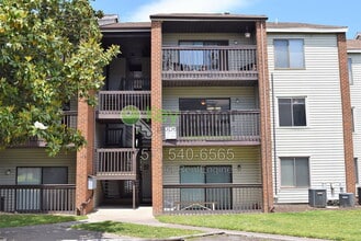 Building Photo - 39 Haverford Ct