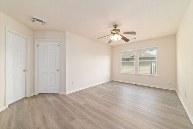 Building Photo - 12426 Taylorwood Ln