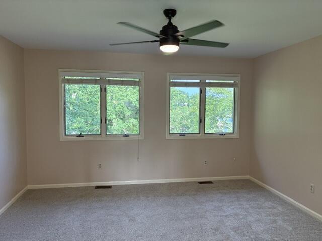 Building Photo - 304 Persimmon Way