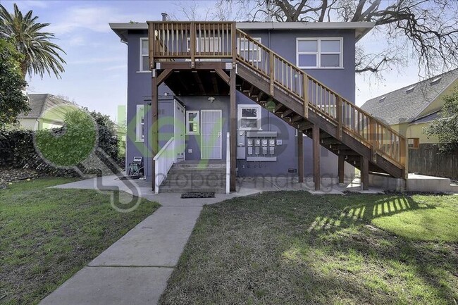 Building Photo - 1119 Lochbrae Rd