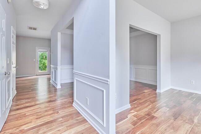 Building Photo - 4 bedroom house in Suwanee