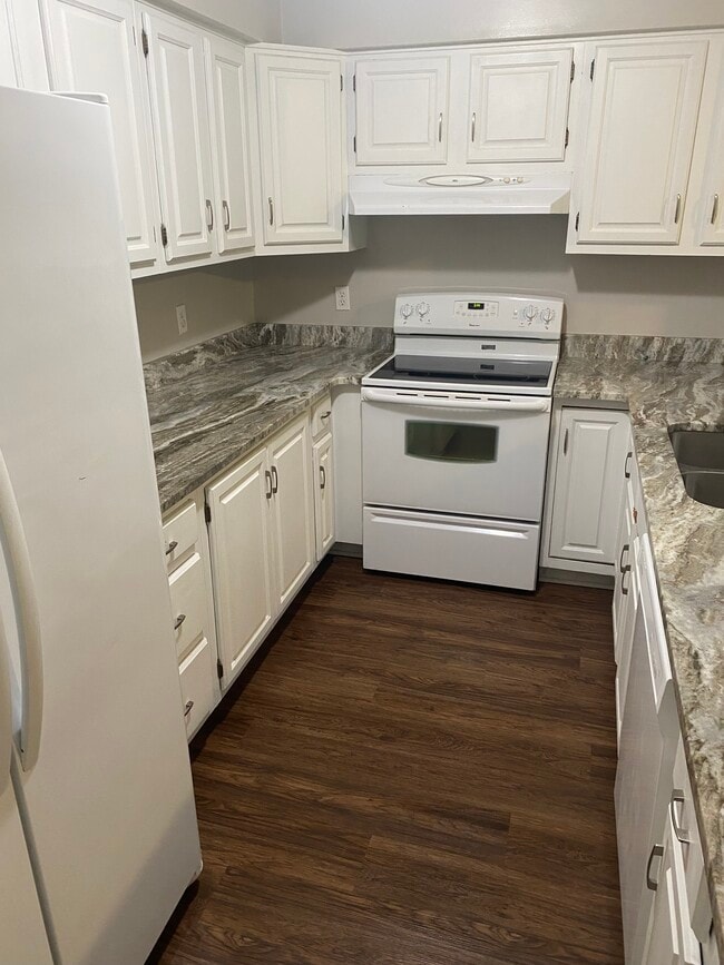 Building Photo - 5454 Archway Dr