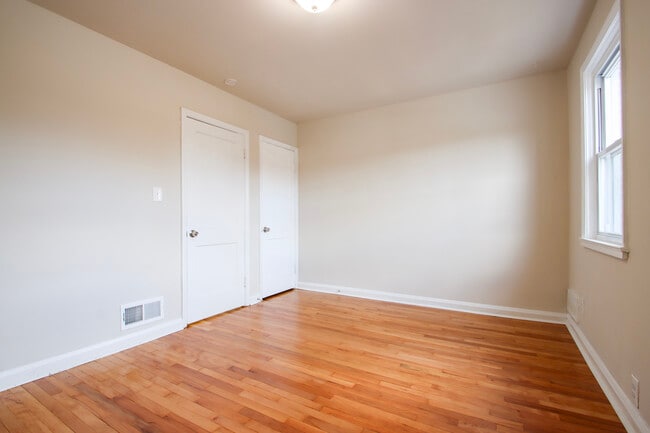 Building Photo - 6816 Eastbrook Ave