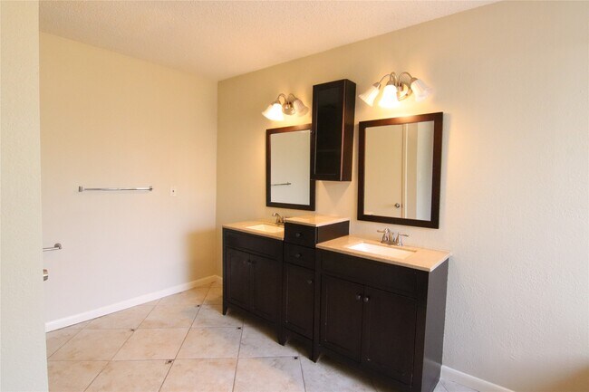 Building Photo - 3118 Settlers Way Blvd
