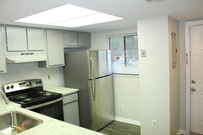 Building Photo - 1007 Windsong Cir