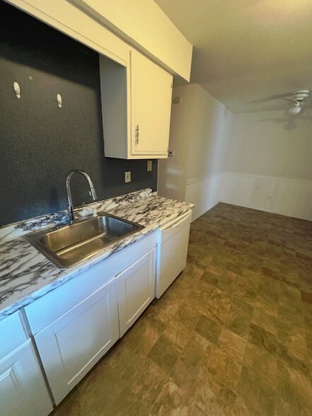 Building Photo - 727 Bartram Ave