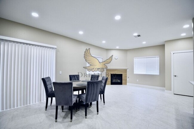 Building Photo - 8725 W Flamingo Rd