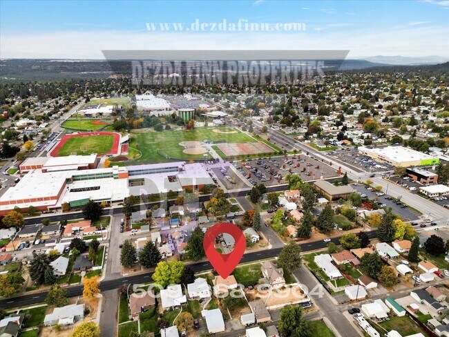 Building Photo - Newly Renovated Shadle Park Charmer Availa...