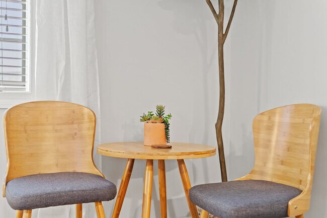 Building Photo - 10343 E County Hwy 30A