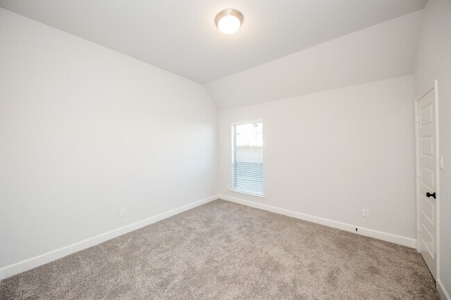Building Photo - 29831 Blooming Iris Ln