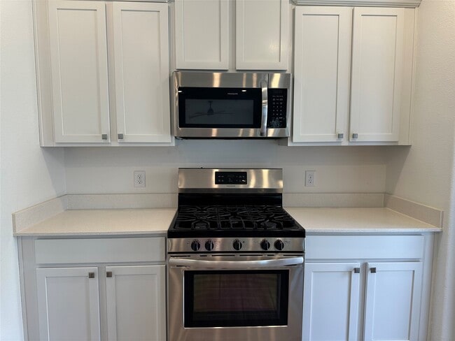 Building Photo - 6210 Russett Elm Ct