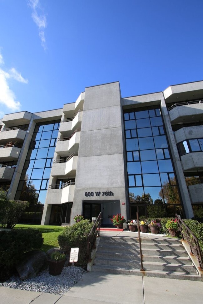 Building Photo - 600 W 76th Ave
