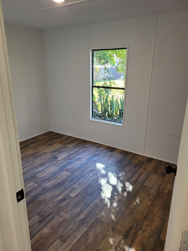 Building Photo - 351 Spring St