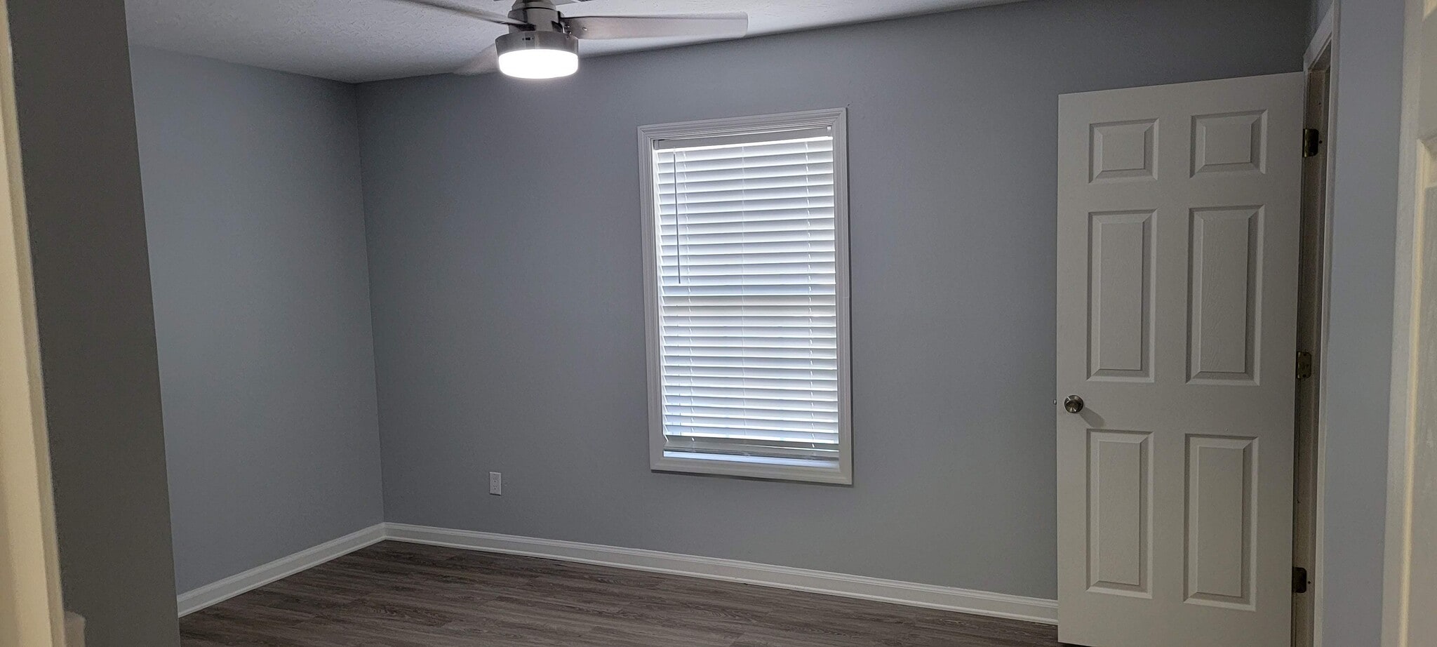 Master Bedroom - 409 Hughes St