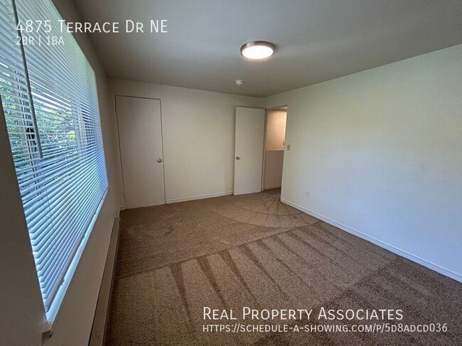 Building Photo - 4875 Terrace Dr NE