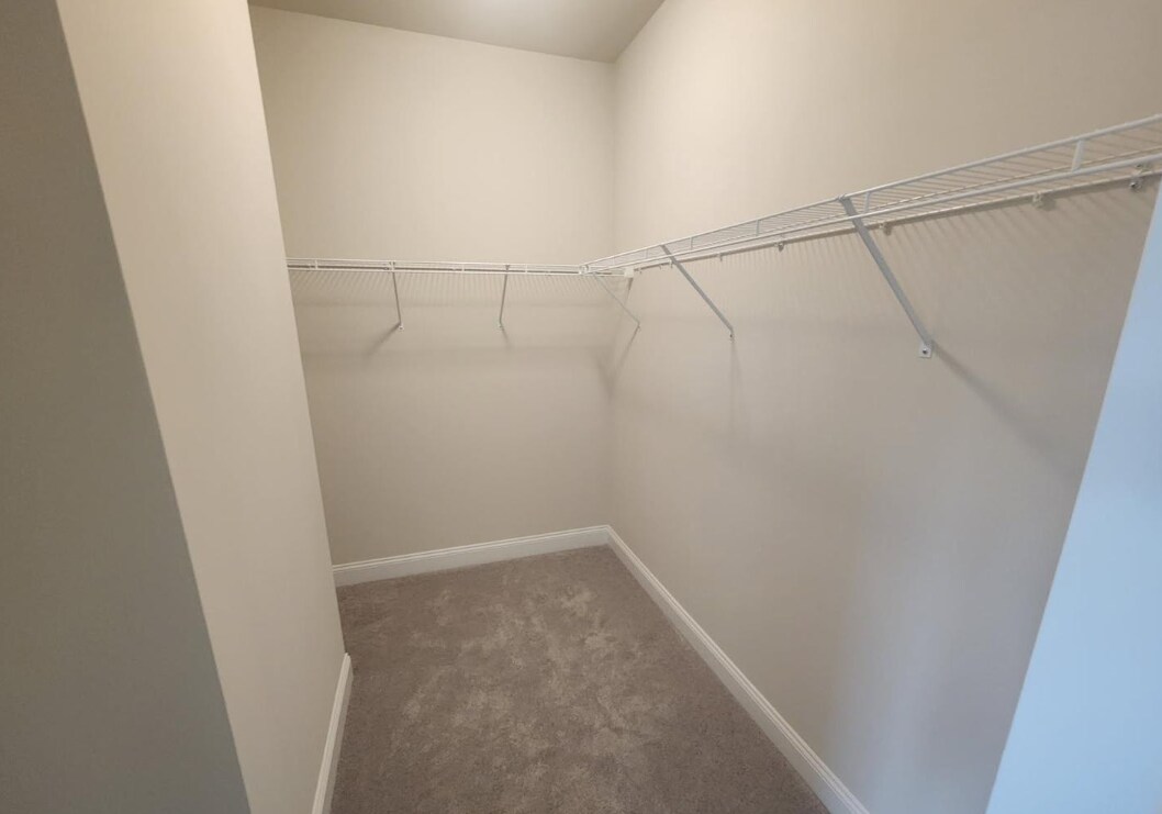 Building Photo - 328 Foxtail Ln