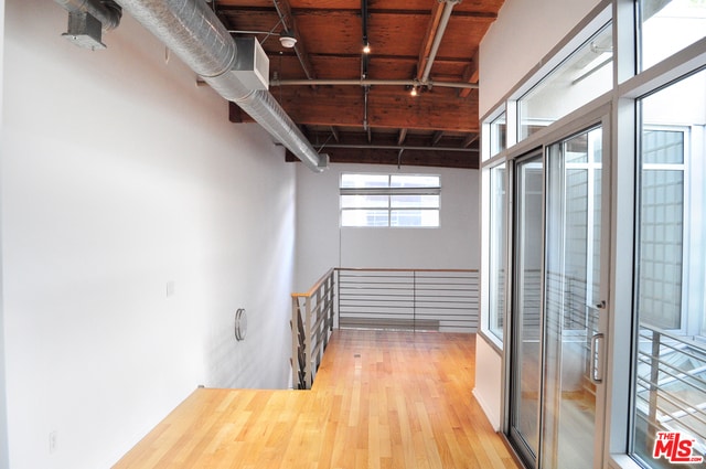 Building Photo - 2135 E 7th Pl