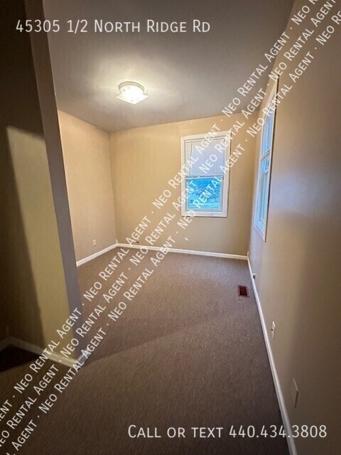 Building Photo - 45305 N Ridge Rd