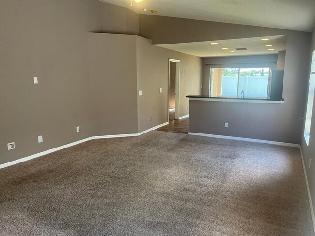 Building Photo - 8529 Deer Chase Dr