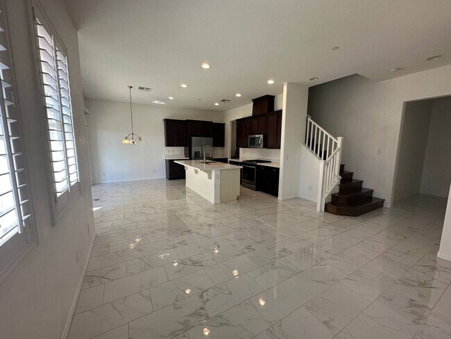 Building Photo - STUNNING LUXURY TOLL BROTHERS DESIGN TOWNH...