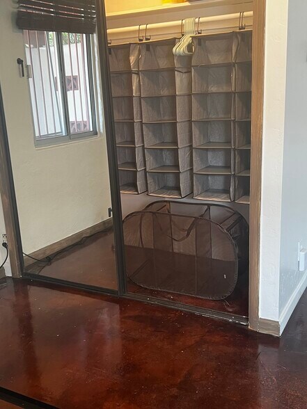 Building Photo - 1512 N Forgeus Ave