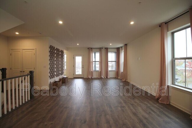 Building Photo - 45942 Raven Ter