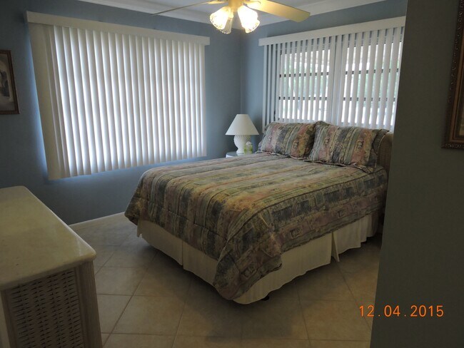 Building Photo - 311 Parkside Dr