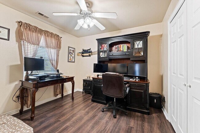 Building Photo - 3409 SW Picasso Blvd